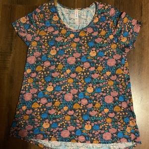 LulaRoe Classic T